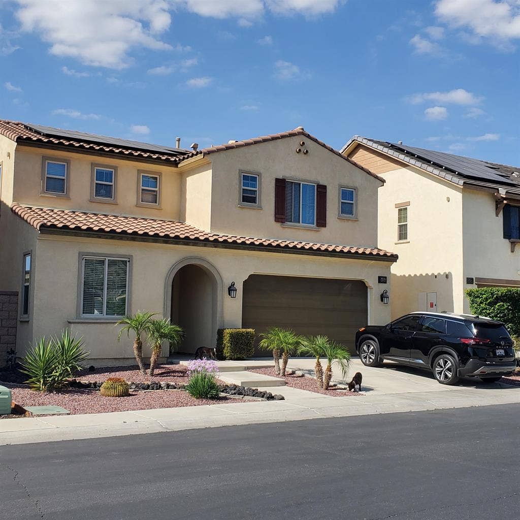 Gated Community  Rooms for Rent