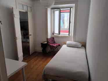 **1 Room Available in T2 Apartment*