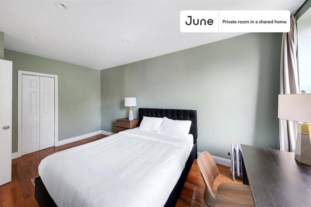 4 BR in New York City