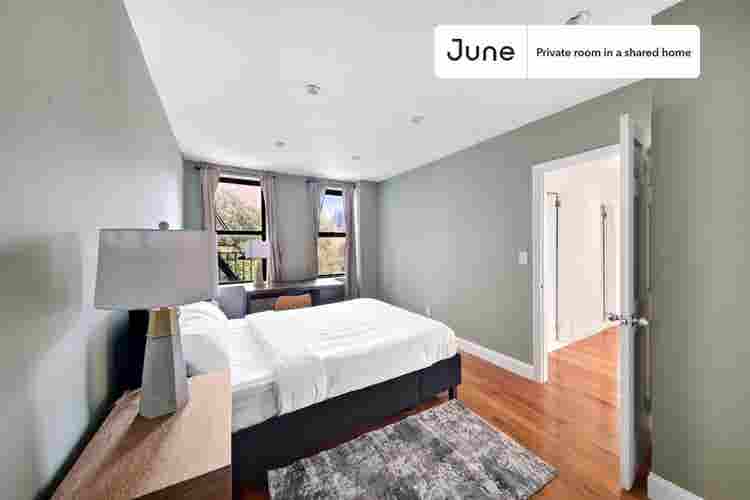 4 BR in New York City
