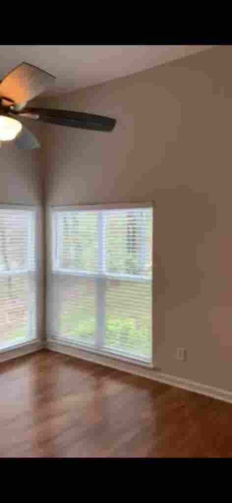 MASTER BEDROOM AVAILABLE BELLEVUE