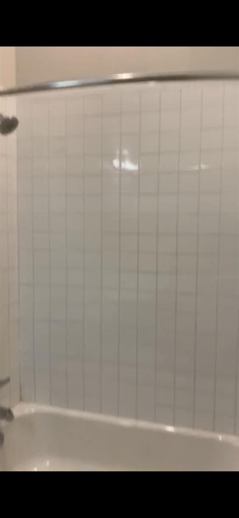 MASTER BEDROOM AVAILABLE BELLEVUE