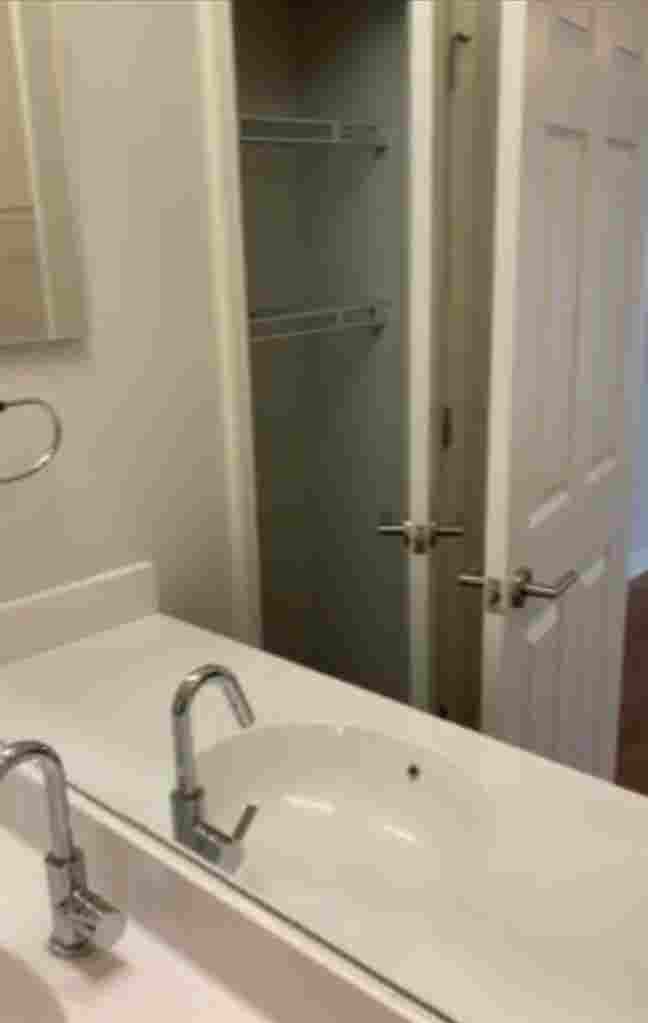 MASTER BEDROOM AVAILABLE BELLEVUE
