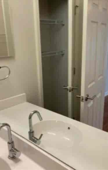 MASTER BEDROOM AVAILABLE BELLEVUE