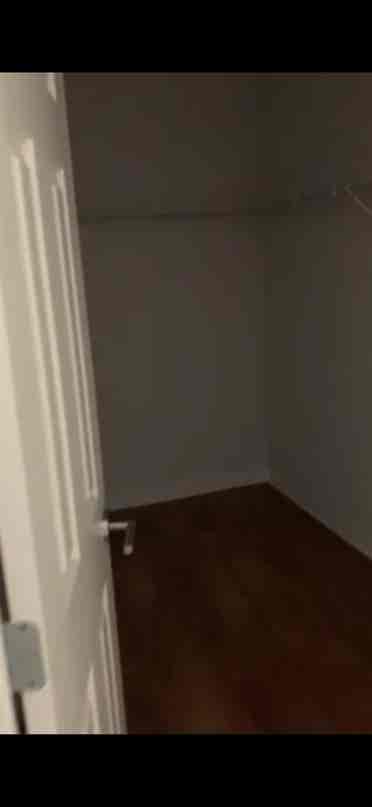 MASTER BEDROOM AVAILABLE BELLEVUE