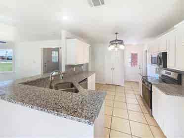 3 bedroom house available for rent