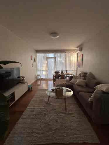 🌞 Bright & Furnished Room