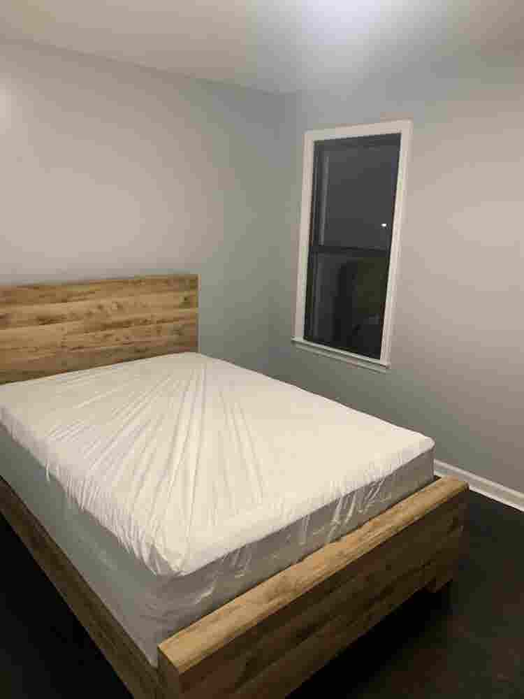 Fully furnished room in black rock