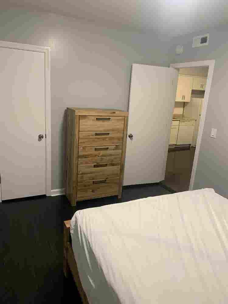 Fully furnished room in black rock