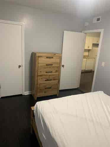 Fully furnished room in black rock