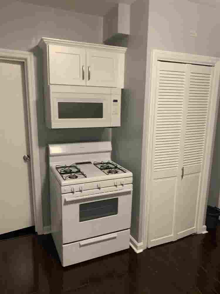 Fully furnished room in black rock