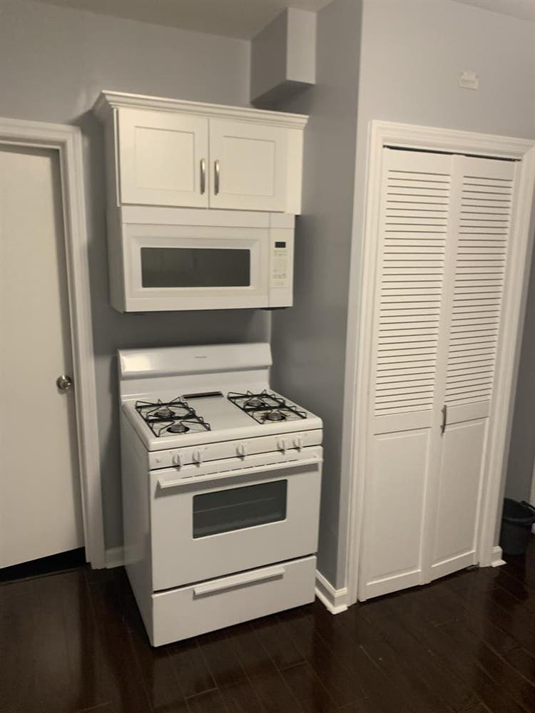 Fully furnished room in black rock
