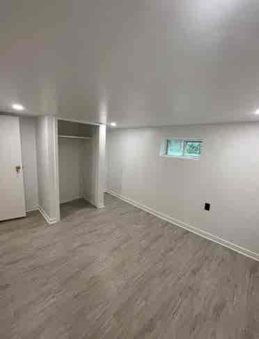 Looking for roommate