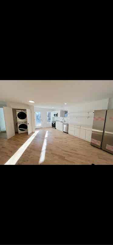 Big bedroom in bushwick! Backyard