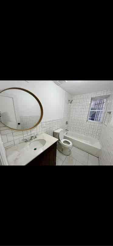 Big bedroom in bushwick! Backyard