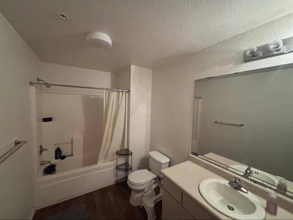 Private room for rent