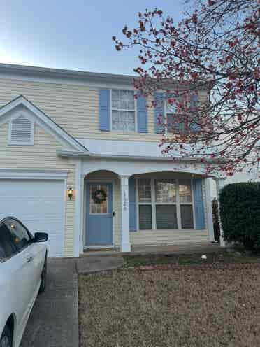 Looking for a roommate
