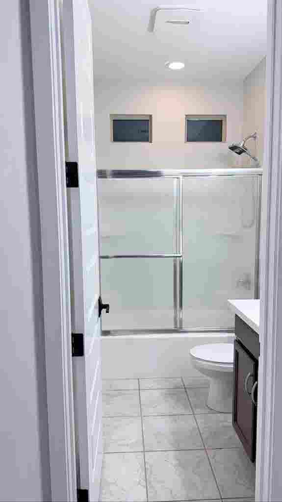 bed 4
bath in Glendale/Avondale