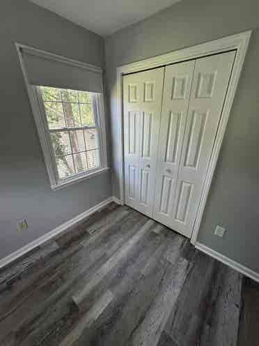 Looking for Roommates