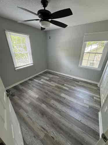 Looking for Roommates