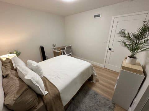 Room July | $/mo