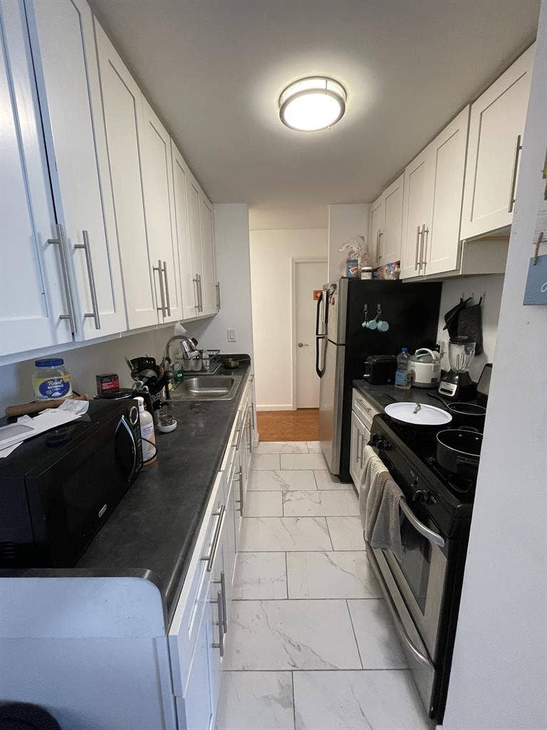 Third Roommate in West Harlem