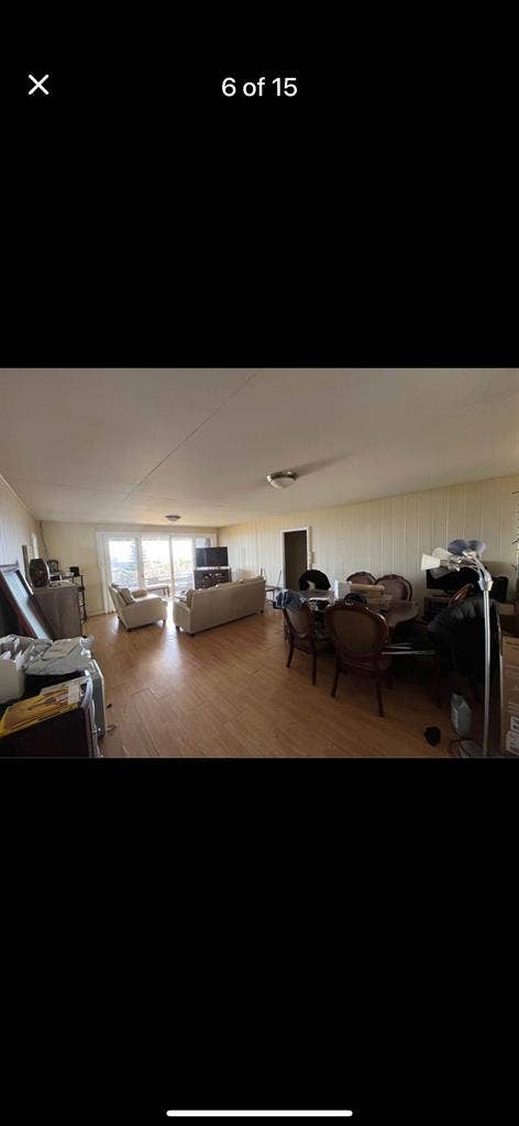 House on the Hill - room for rent