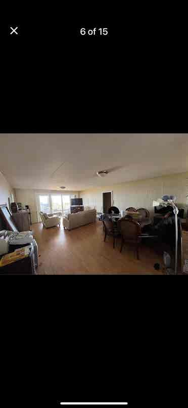 House on the Hill - room for rent