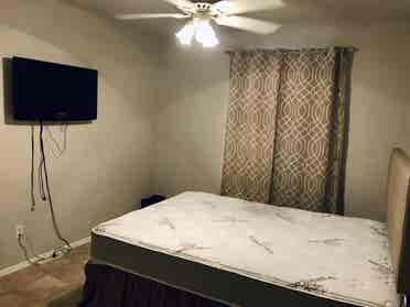 Private Room in Quiet Home - N.Phx