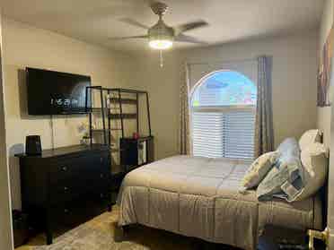 Private Room in Quiet Home - N.Phx