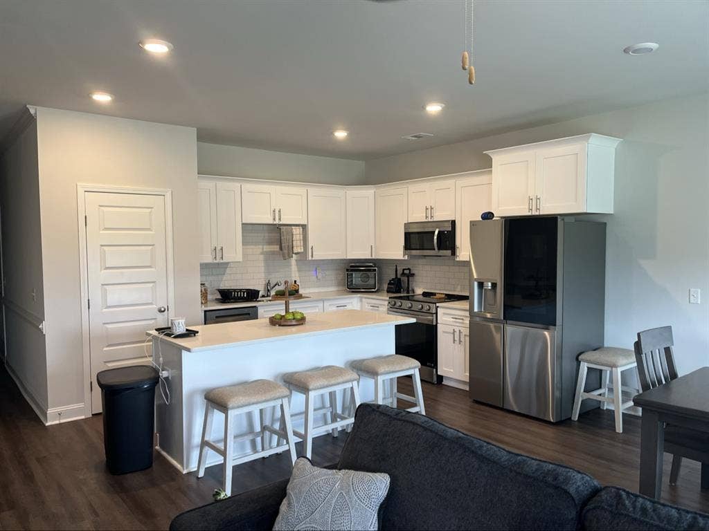 Bedroom for rent in Statesboro