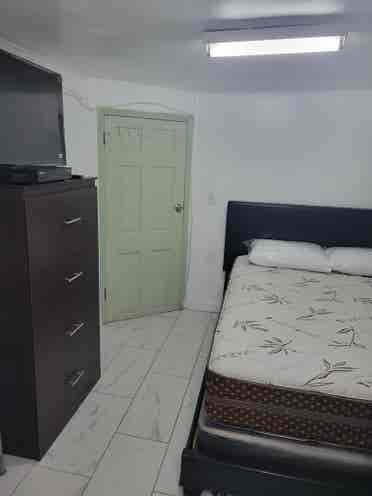 Furnished room in quiet private hse
