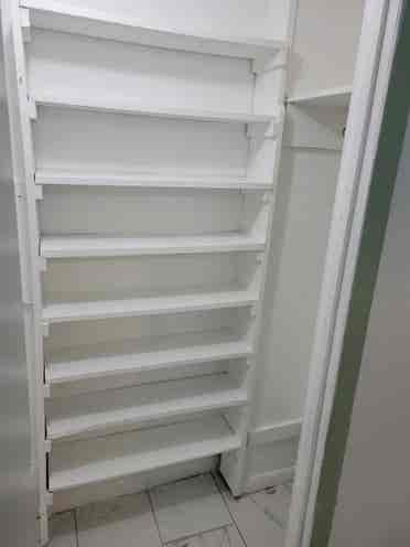 Furnished room in quiet private hse