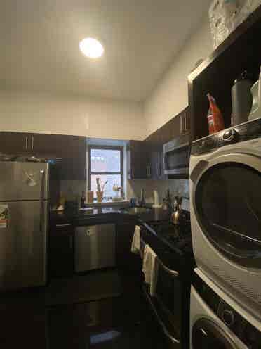Large bedroom in 3 bedroom on UES!