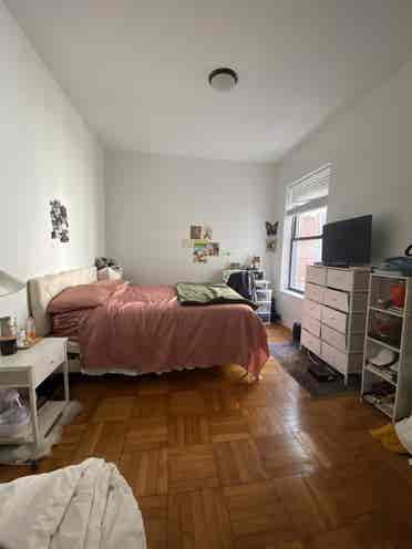 Large bedroom in 3 bedroom on UES!