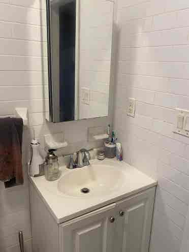 Large bedroom in 3 bedroom on UES!