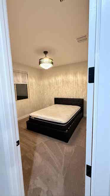 Fully furnished room For rent