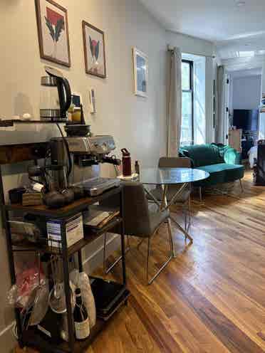 1bedroom apartment in Crown Heights