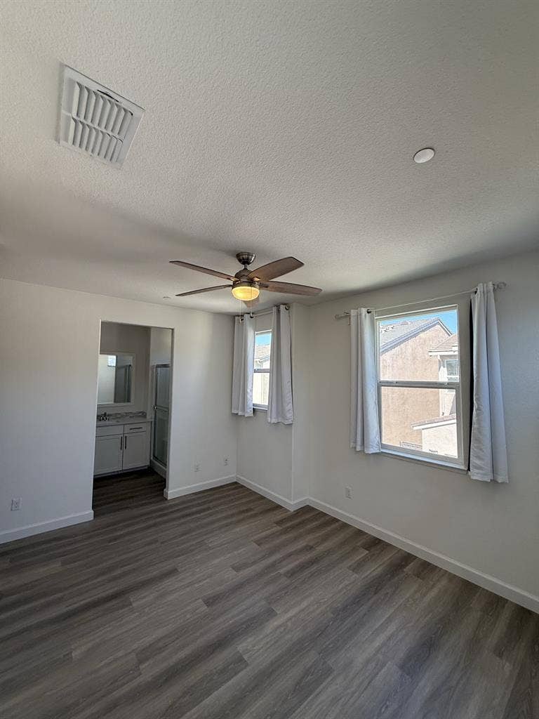 Master Bedroom  for rent