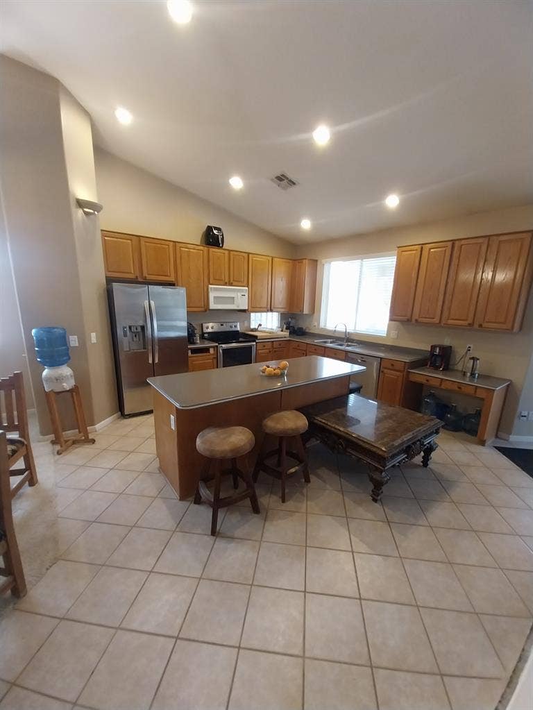 Luxury CO-Living HouseShare