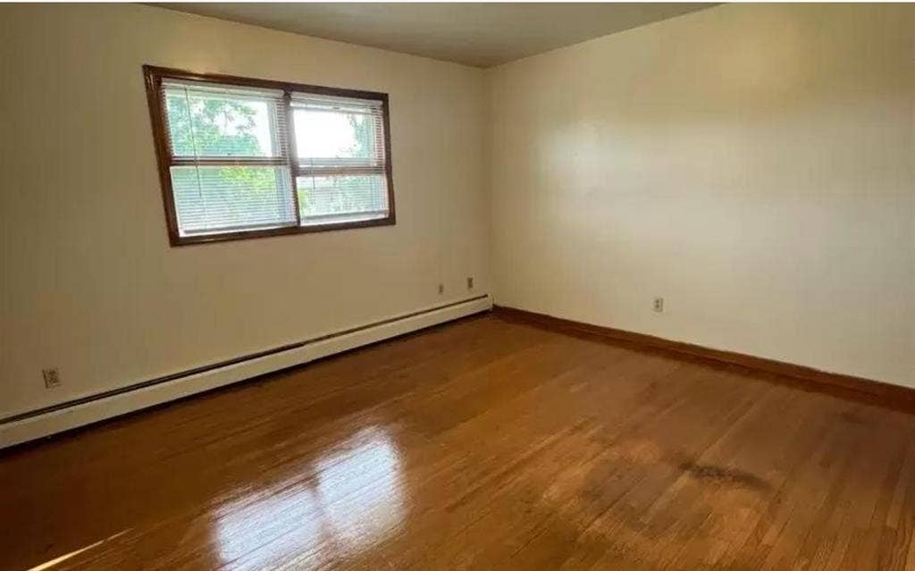 bath for rent or sublease