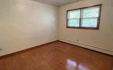 bath for rent or sublease
