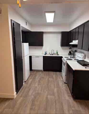 Private RM&BA in shared apartment.