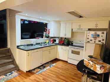 1 Room/separate kitchen for rent