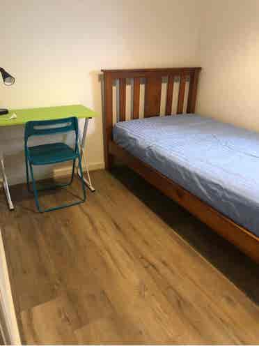 Single room for rent in Bentley