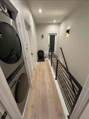 Townhouse Room Availablee