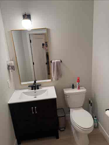 Townhouse Room Availablee