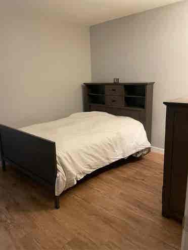Guest room for rent in my condo