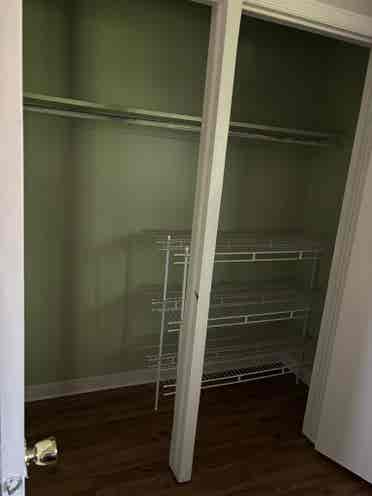Large room for rent
