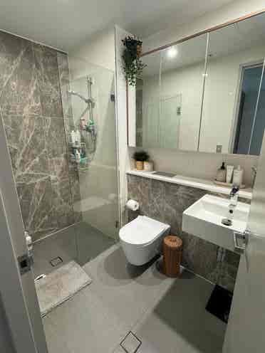 Spacious one bedroom apt- Sydney,